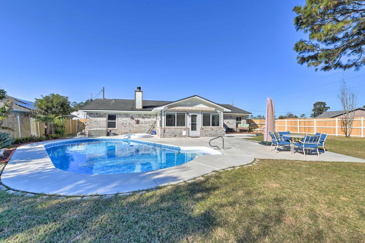 Welcoming Pensacola Home With Spacious Yard! Exterior photo