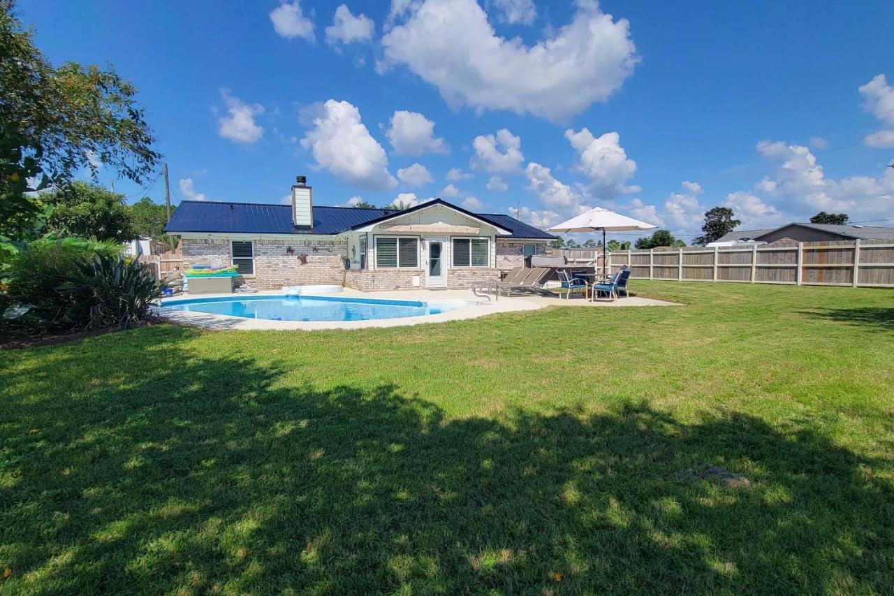 Welcoming Pensacola Home With Spacious Yard! Exterior photo